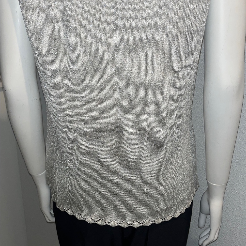 Elegant Silver Lace Women's Top Vintage st. John Size med beautifully made. - Picture 9 of 15